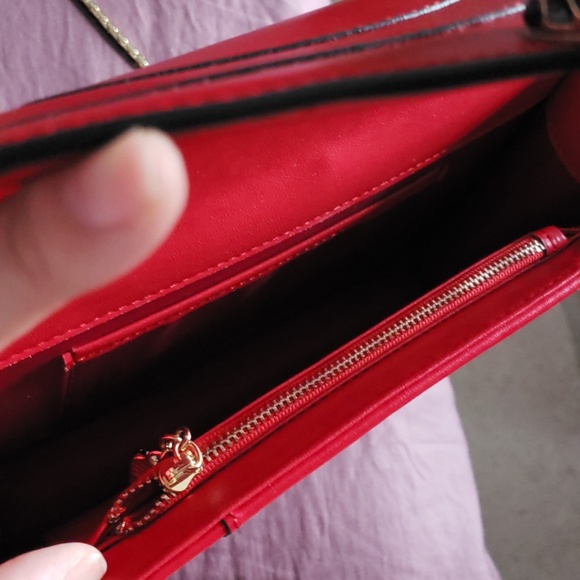 Red Handbag - Picture 3 of 3